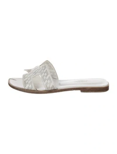 Pre-owned Hermes 2020 Oran Slides In White