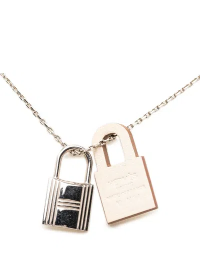 Pre-owned Hermes 2020 Palladium Plated And Swift O Kelly Pendant Necklace Costume Necklace In Silver
