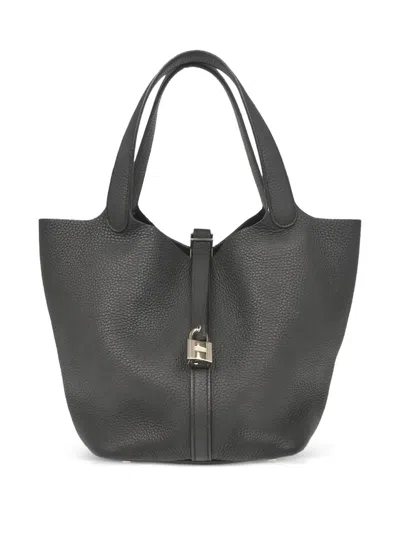 Pre-owned Hermes 2020 Picotin 22 Clemence Lock Handbag In Black