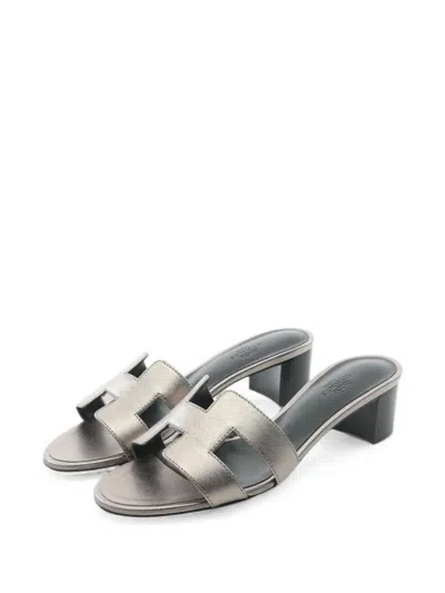 Pre-owned Hermes 2020s Oasis Mule Sandals In Silver
