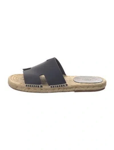 Pre-owned Hermes 2021 Antigua Mules In Blue