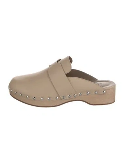 Pre-owned Hermes 2021 Calya Mules In Neutral