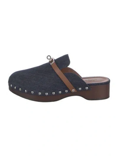 Pre-owned Hermes 2021 Carlotta Mules In Blue