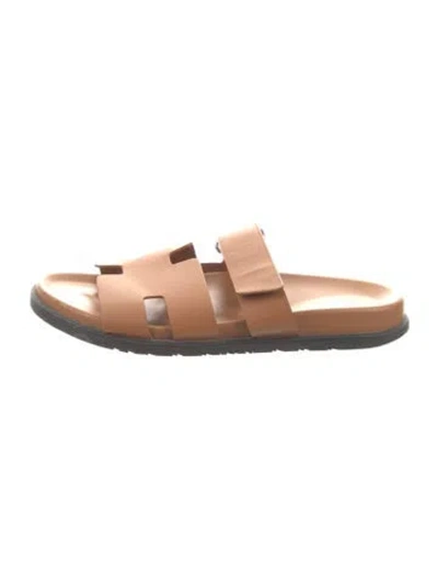Pre-owned Hermes 2021 Chypre Slides In Brown