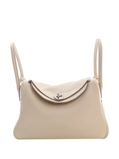 Pre-owned Hermes 2021 Clemence Lindy 26 Satchel In Neutrals
