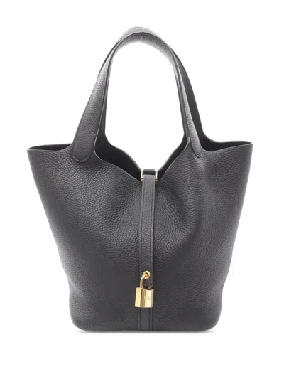 Pre-owned Hermes 2021 Clemence Picotin Lock 22 Handbag In Black
