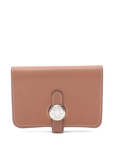 Pre-owned Hermes 2021 Dogon Leather Cardcase In Brown