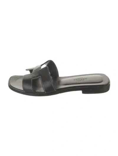 Pre-owned Hermes 2021 Oran Slides In Black