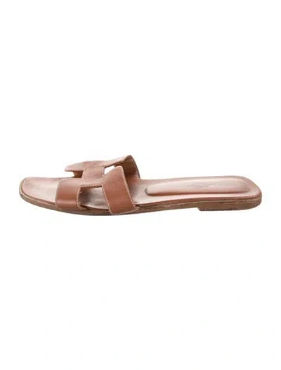 Pre-owned Hermes 2021 Oran Slides In Brown