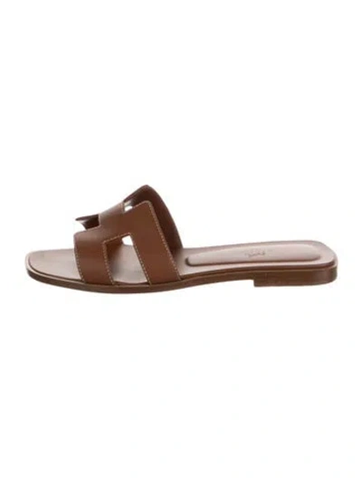 Pre-owned Hermes 2021 Oran Slides In Brown