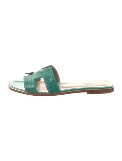 Pre-owned Hermes 2021 Oran Slides In Green