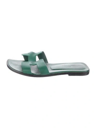 Pre-owned Hermes 2021 Oran Slides In Green