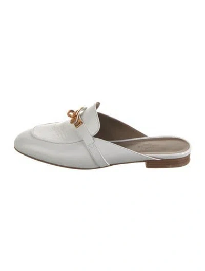 Pre-owned Hermes 2021 oz Loafers In White