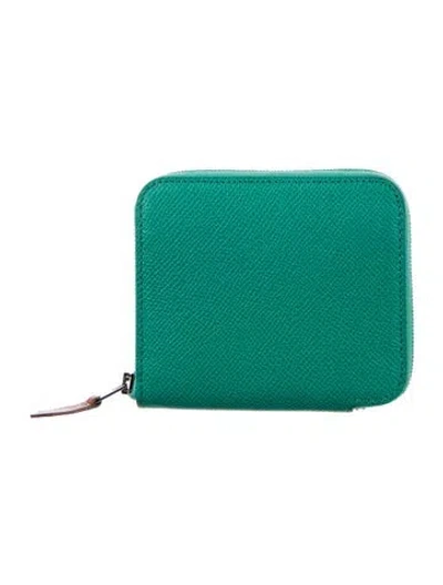 Pre-owned Hermes 2021 Silk'in Compact Wallet In Green