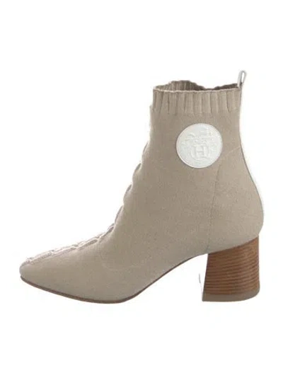Pre-owned Hermes 2021 Volver Sock Boots In Neutral