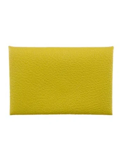 Pre-owned Hermes 2022 Calvi Cardholder In Yellow