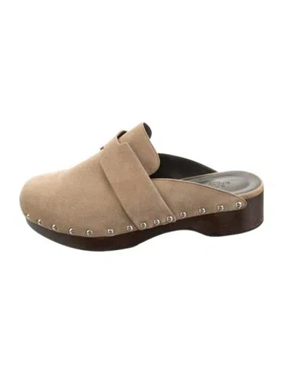 Pre-owned Hermes 2022 Cayla Mules In Neutrals