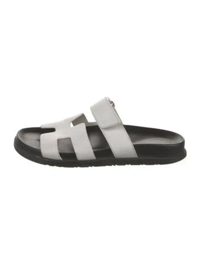 Pre-owned Hermes 2022 Chypre Slides In White
