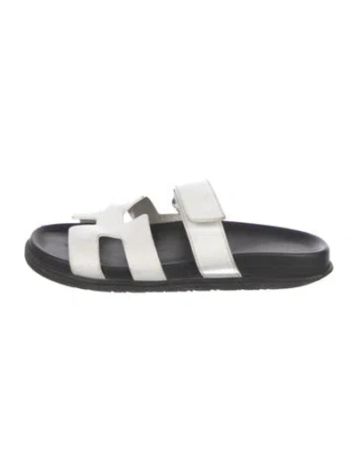 Pre-owned Hermes 2022 Chypre Slides In White