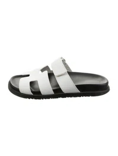 Pre-owned Hermes 2022 Chypre Slides In White
