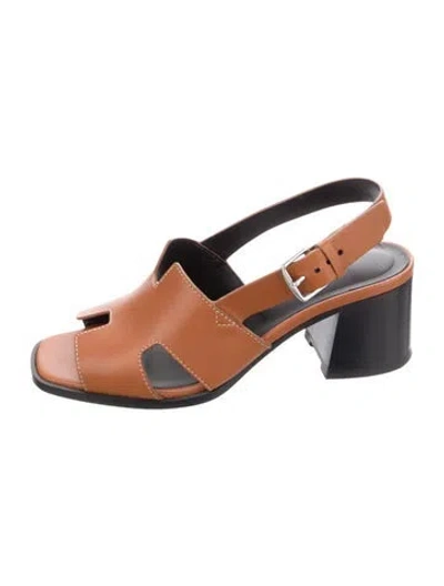 Pre-owned Hermes 2022 Elbe 60 Slingback Pumps In Brown