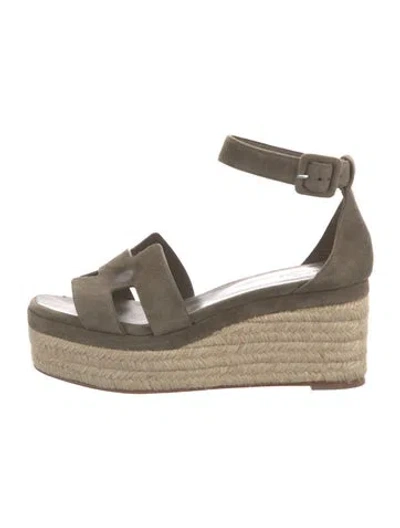Pre-owned Hermes 2022 Elda Espadrilles In Green