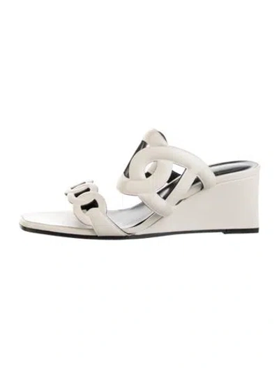Pre-owned Hermes 2022 Figari 55 Sandals In Neutrals