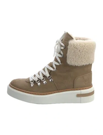Pre-owned Hermes 2022 Flocon Hiking Boots In Neutrals