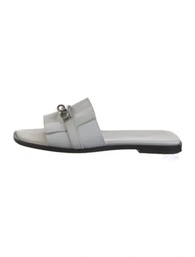 Pre-owned Hermes 2022 Giulia Slides In White
