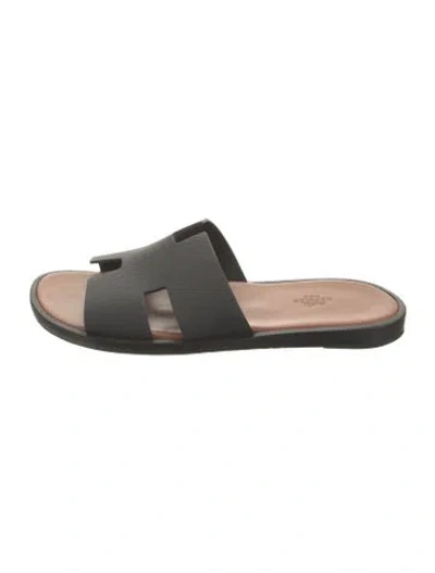 Pre-owned Hermes 2022 Izmir Slides In Brown