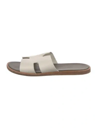 Pre-owned Hermes 2022 Izmir Slides In Neutrals
