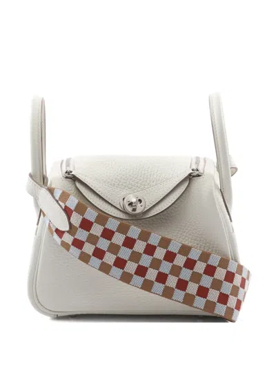 Pre-owned Hermes 2022 Mini Lindy Shoulder Bag In White