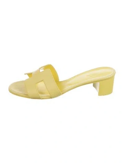 Pre-owned Hermes 2022 Oasis Slides In Yellow
