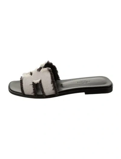 Pre-owned Hermes 2022 Oran Slides