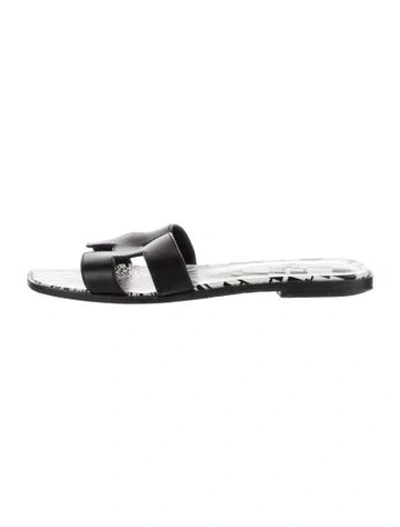 Pre-owned Hermes 2022 Oran Slides In Black
