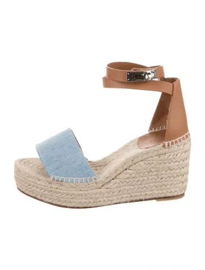 Pre-owned Hermes 2022 Tipoli Espadrilles In Brown