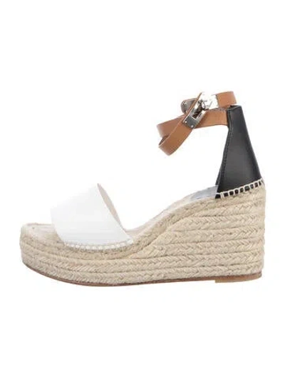 Pre-owned Hermes 2022 Tipoli Espadrilles In Neutral