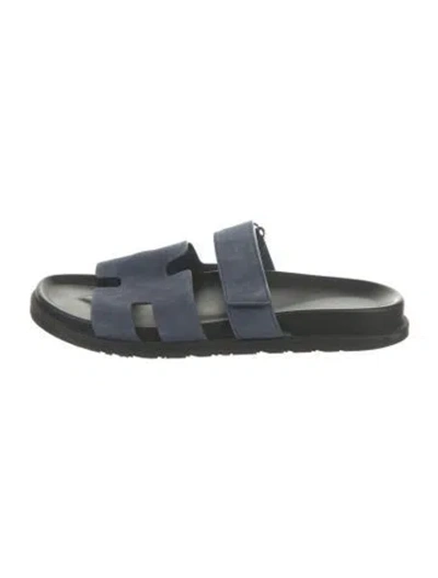 Pre-owned Hermes 2023 Chypre H Logo Slides In Blue