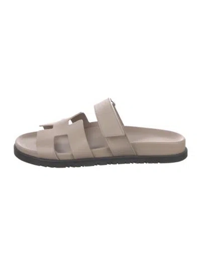 Pre-owned Hermes 2023 Chypre Slides In Neutrals