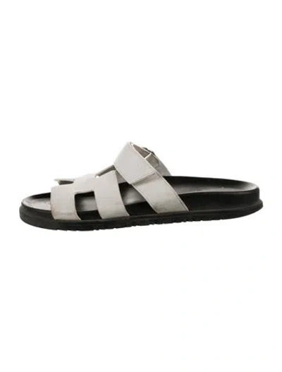 Pre-owned Hermes 2023 Chypre Slides In White