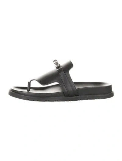 Pre-owned Hermes 2023 Empire Flip Flops In Black