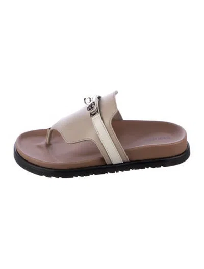 Pre-owned Hermes 2023 Empire Flip Flops In Neutrals