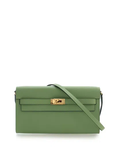 Pre-owned Hermes 2023 Evercolor Kelly To Go Wallet Crossbody Bag In Green