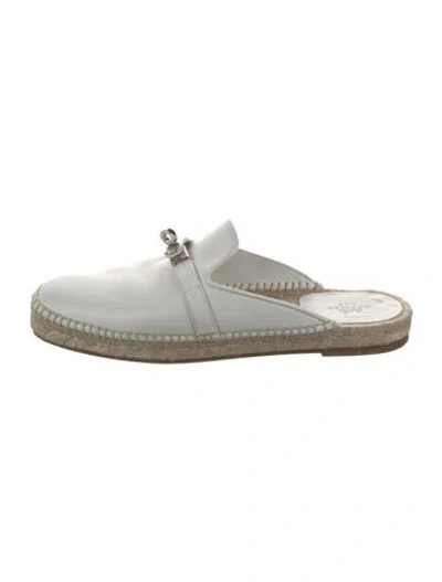 Pre-owned Hermes 2023 Feria Mules In White