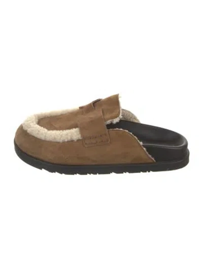 Pre-owned Hermes 2023 Go Slides In Brown