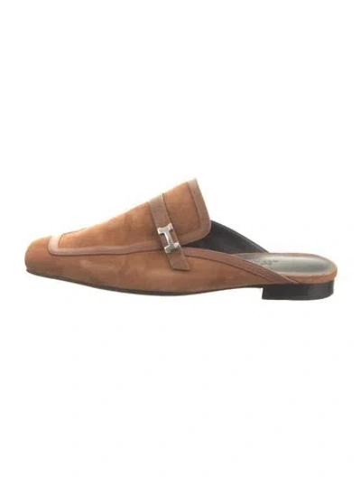 Pre-owned Hermes 2023 Groupie Mules In Brown