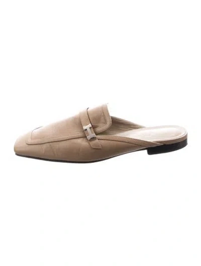Pre-owned Hermes 2023 Groupie Mules In Neutral
