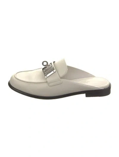 Pre-owned Hermes 2023 Iota Mules In Neutral