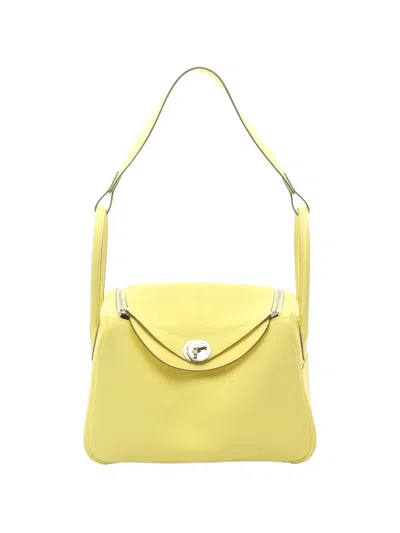 Pre-owned Hermes 2023 Lindy 26 Leather Shoulder Bag In Yellow