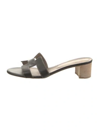 Pre-owned Hermes 2023 Oasis Slides In Black